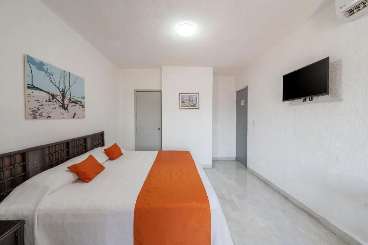 Hotel Imperial Laguna Faranda Cancún 3*,